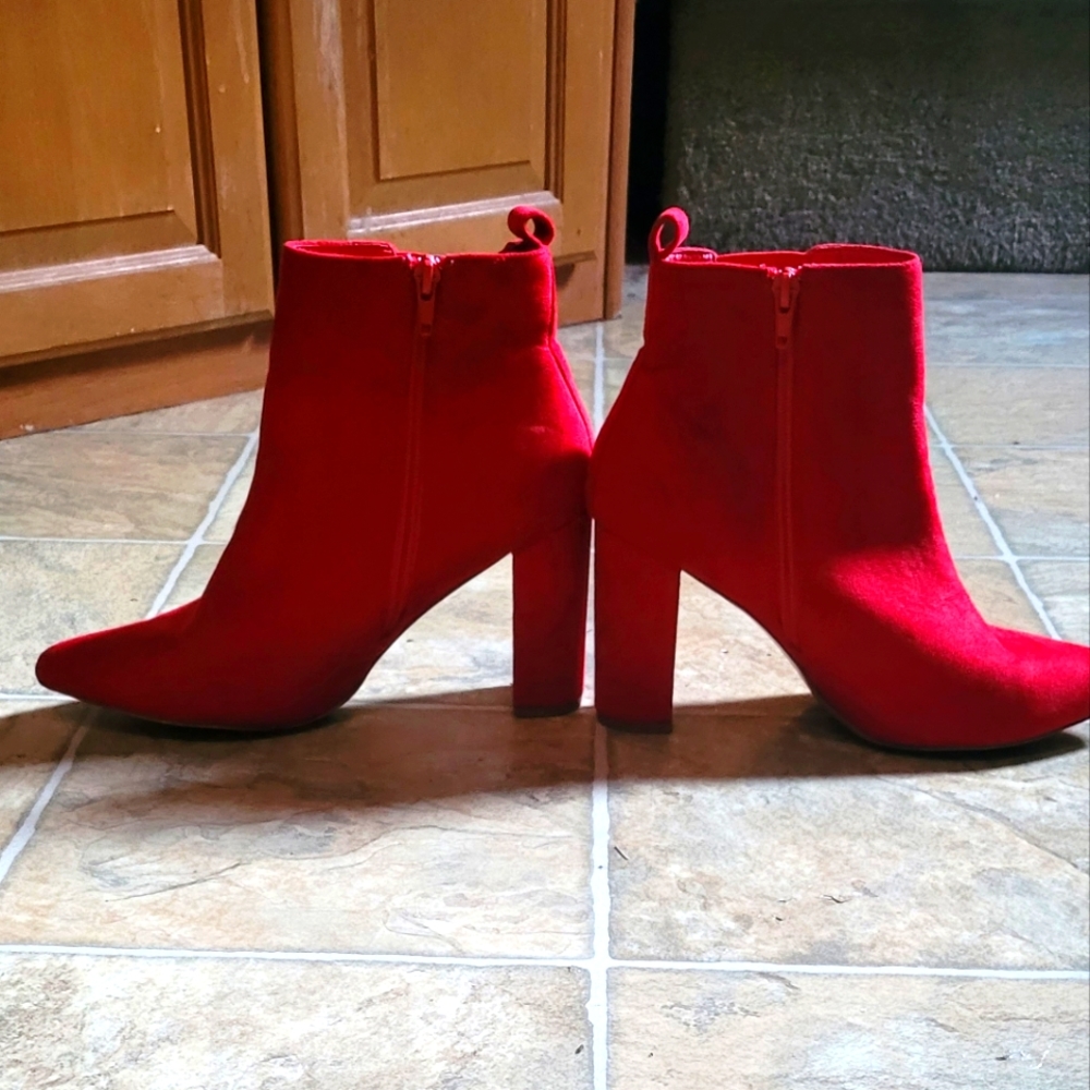 Allegra K red woman boots